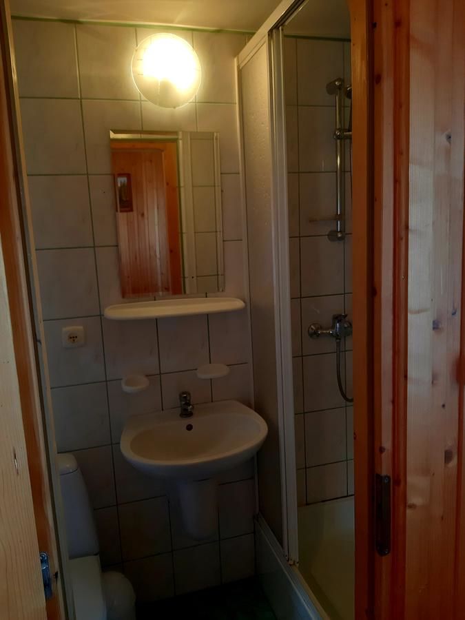 Отели типа «постель и завтрак» Pokoje u Heleny Leśnica-13