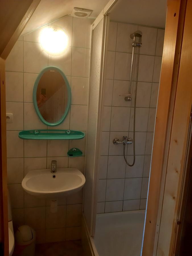Отели типа «постель и завтрак» Pokoje u Heleny Leśnica-6